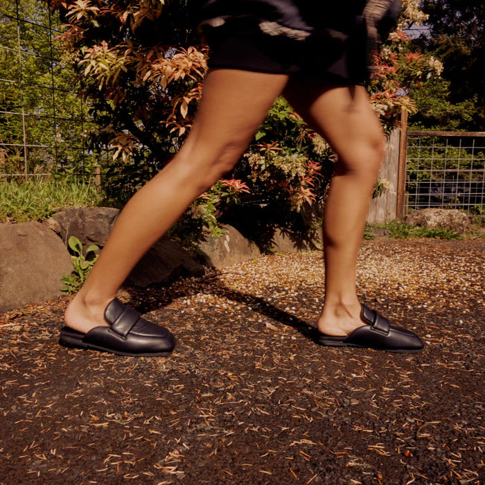 ROAM ROAM PUFFY LOAF MULE BLACK VEGAN LEATHER