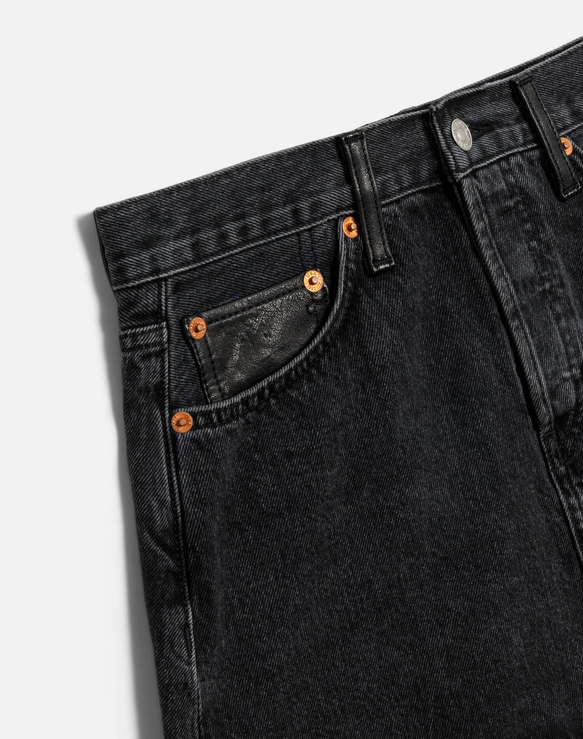 RE/DONE ALINE CLASSIC SKIRT  BACK TO BLACK LEATHER