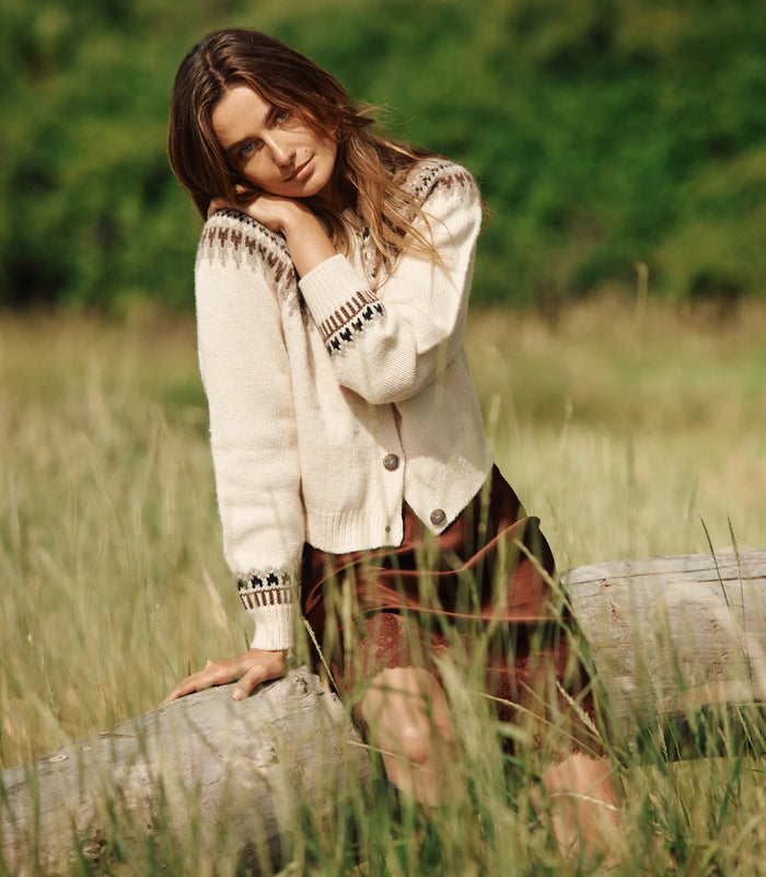 Dôen CLARKE CARDIGAN IN OATMEAL OLYMPIA FAIR ISLE