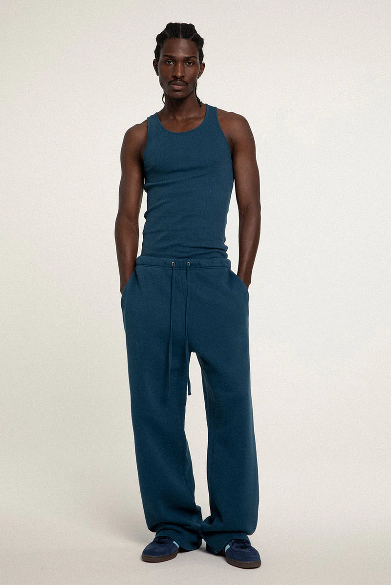 Elwood CORE STRAIGHT LEG SWEATPANT VINTAGE BLUE