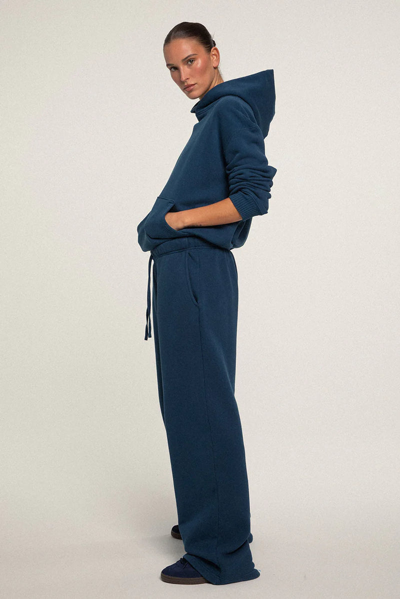 Elwood CORE STRAIGHT LEG SWEATPANT VINTAGE BLUE