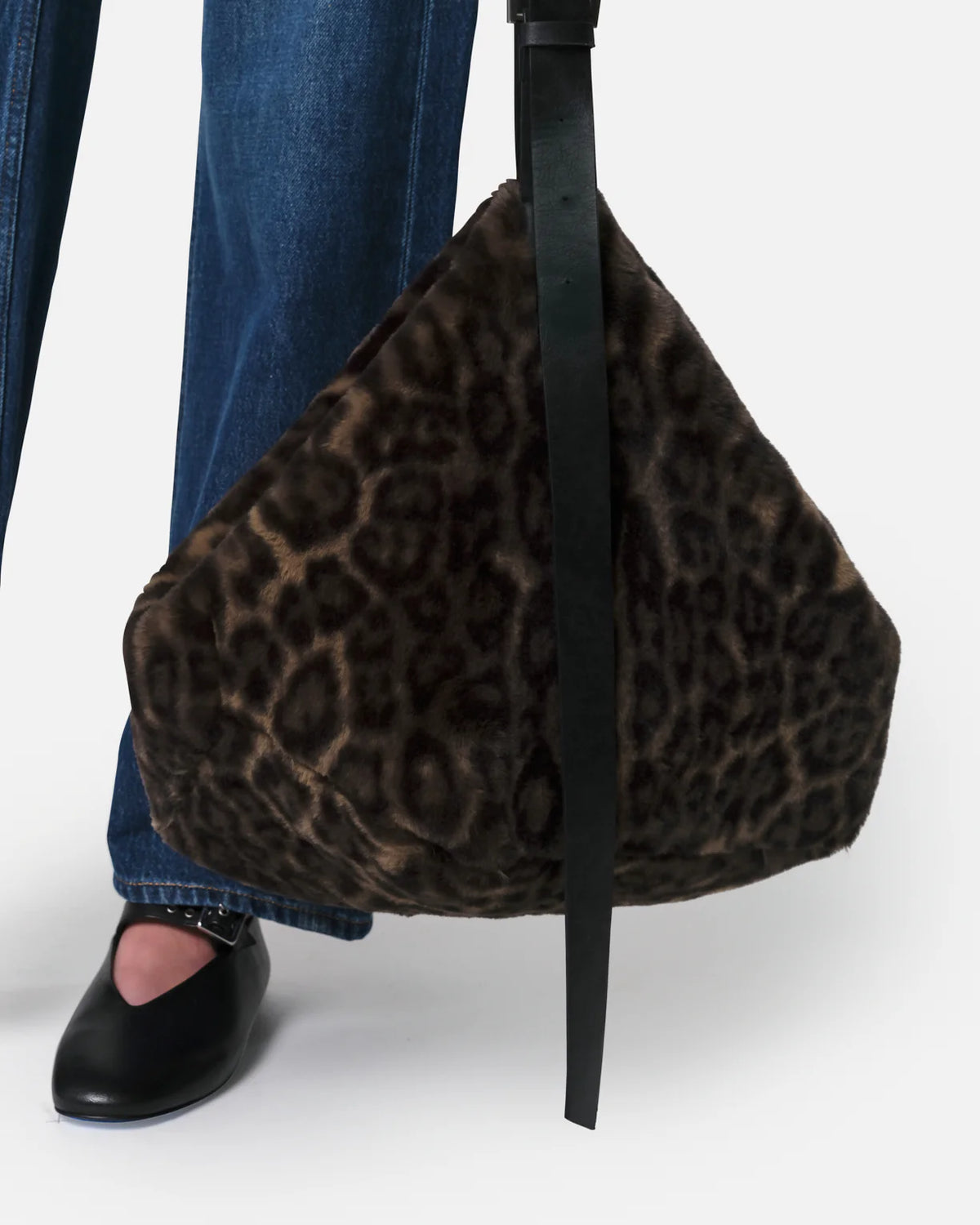 APPARIS ESTI TOTE  DARK LEOPARD