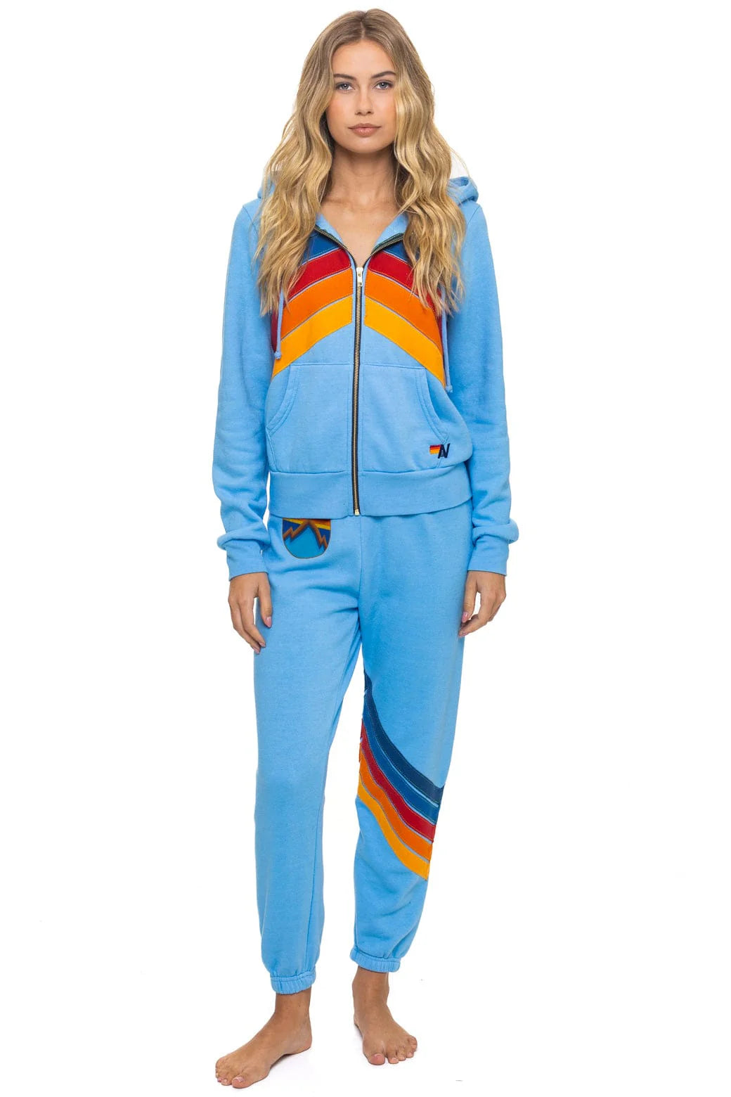 Aviator Nation ALL SEASONS CIRCLE CHEVRON SWEATPANTS - SKY