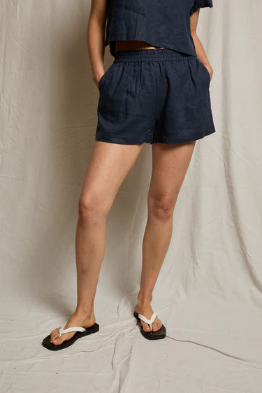 Perfectwhitetee malin linen shorts with elastic waistband