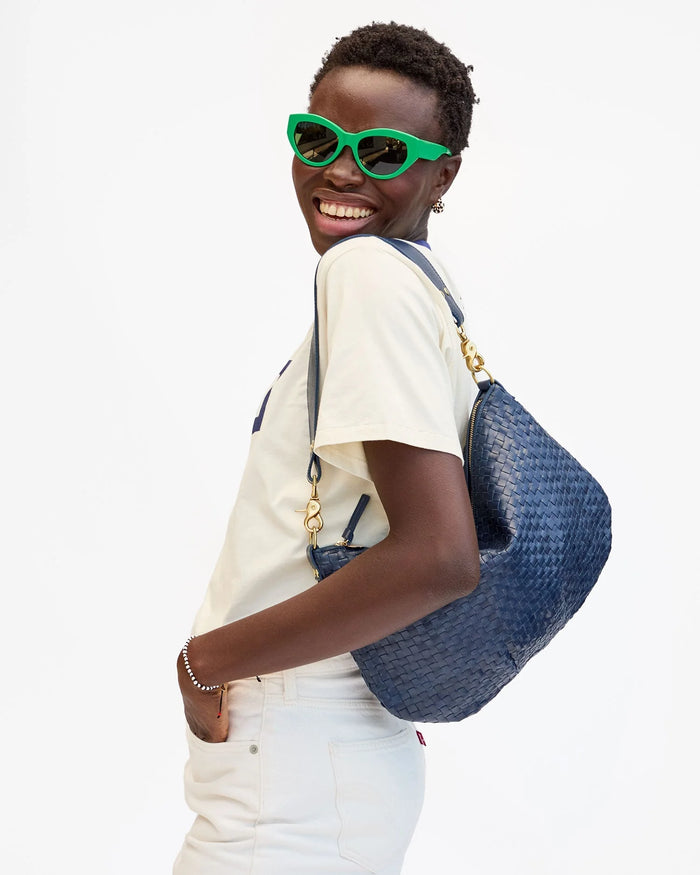 Clare V. Moyen Messenger Bleu Marine Woven Checker