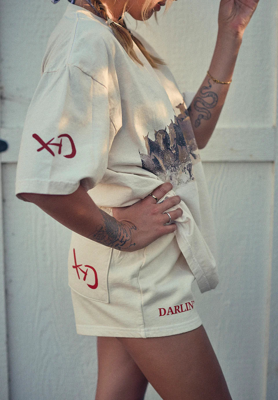 Darlin' WILD HORSE SWEATSHORTS - CREME