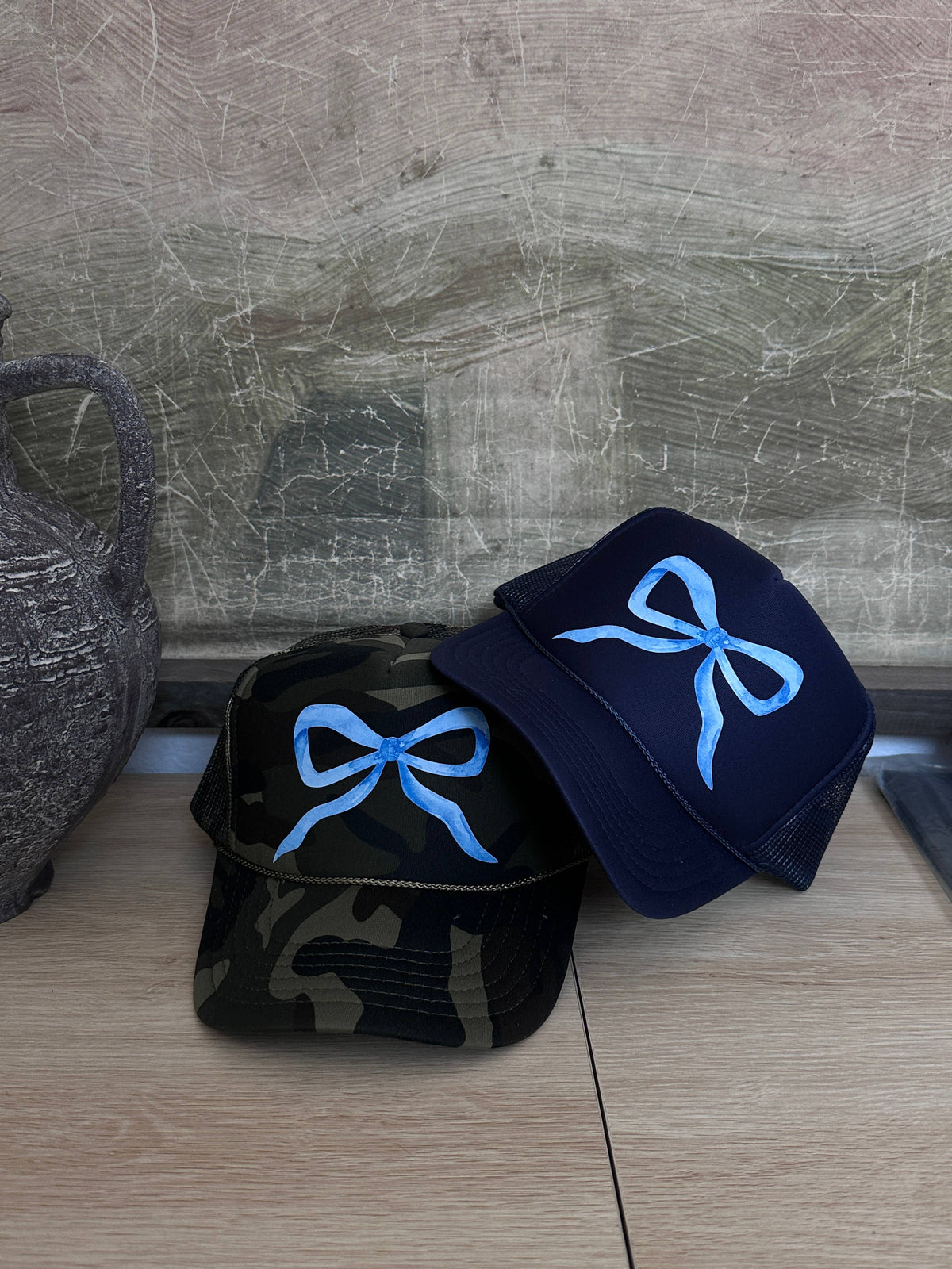 Bow trucker hats - Blue