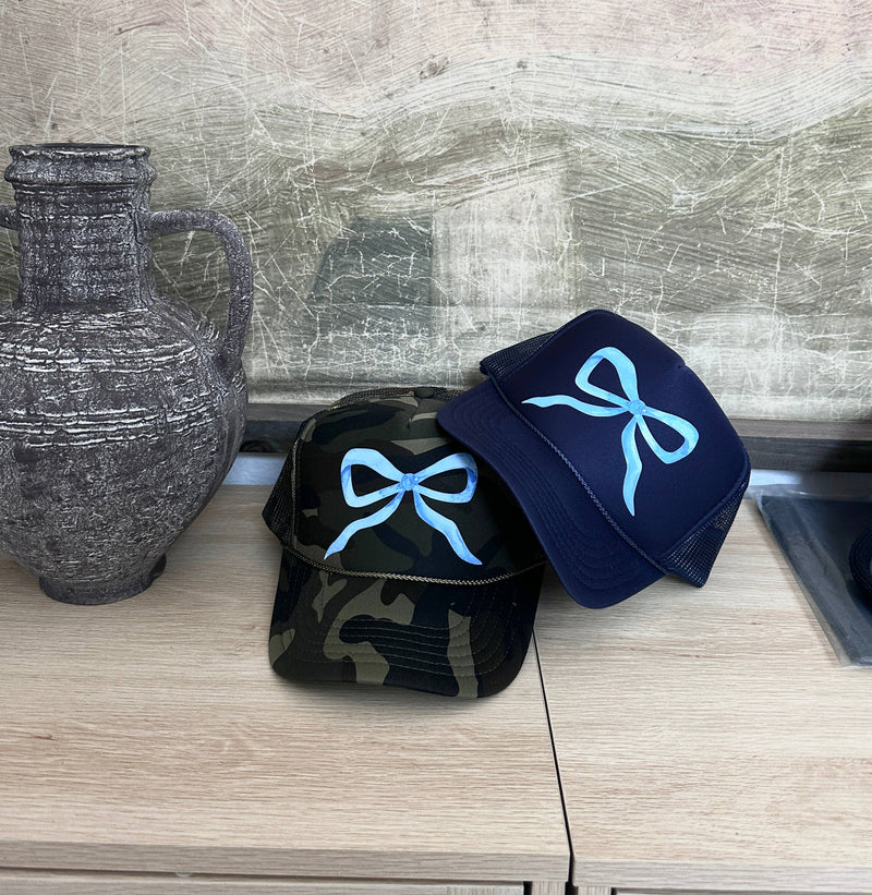 Bow trucker hats - Blue