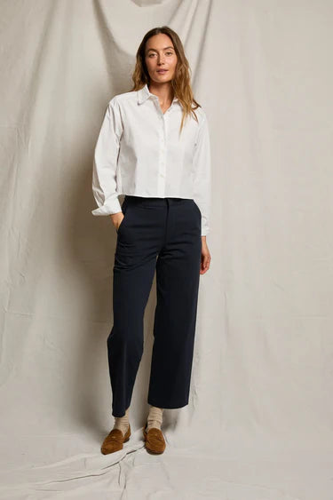 Perfectwhitetee naomi poplin long sleeve cropped button up White